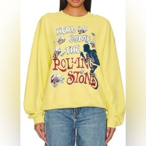 Daydreamer Yellow Sweatshirt, Here Come the Rolling Stones